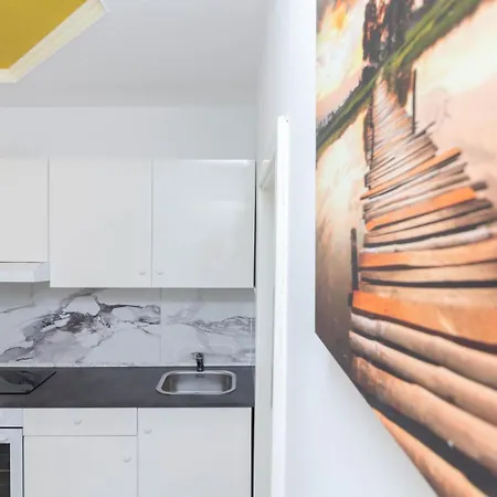 Silver Apartman *